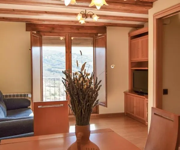 Martin Semesterbostad Tronchon